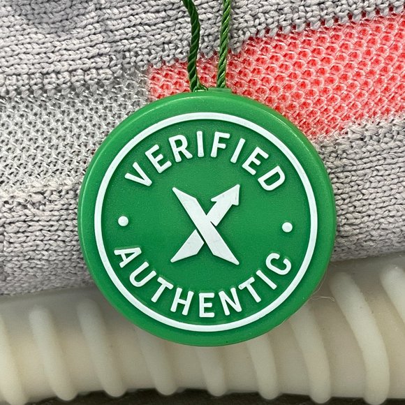 AUTHENTIC Yeezy Boost 350 Made by Adidas, New in the Box, size 10 - Picture 15 of 15